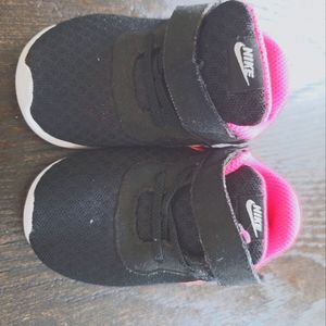 Nike toddler girl sneakers